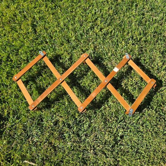 Vintage 10 Peg Accordion Wooden Wall Rack Coat Rack - Picture 6 of 6